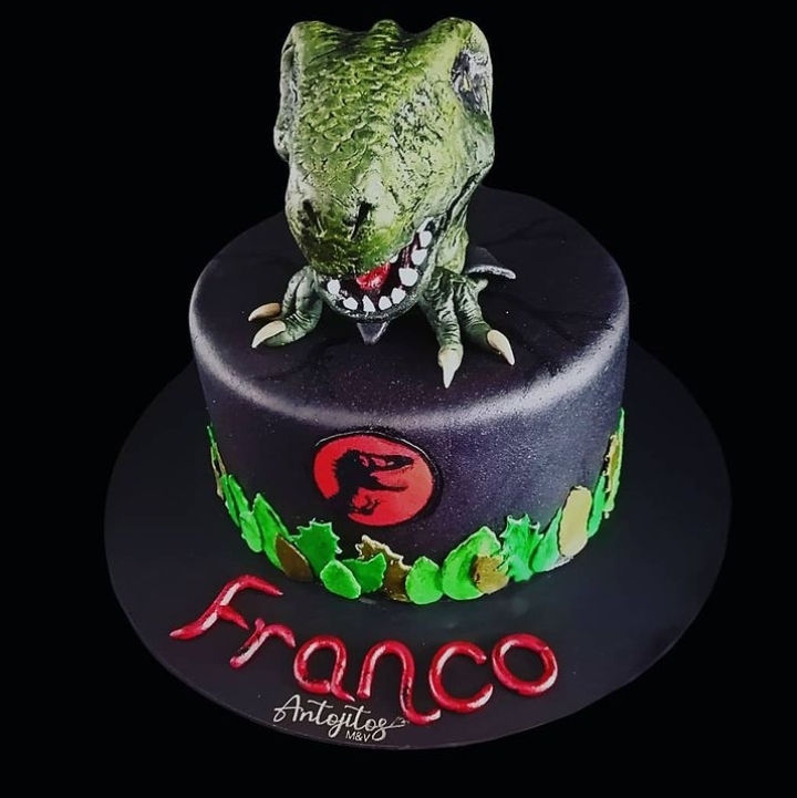 Torta dinosaurio jurassic - Caprichitos Dulces